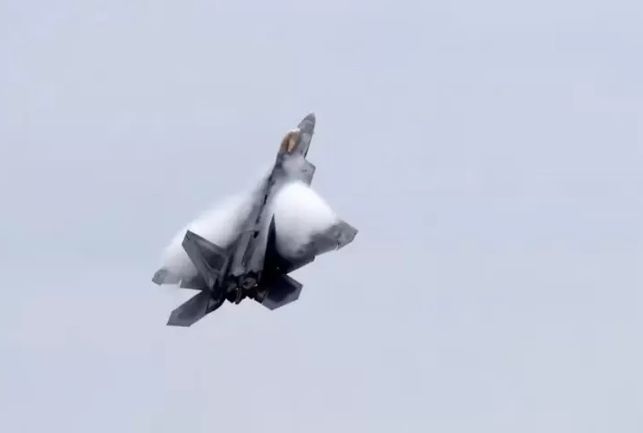 Pengembangan Jet Tempur F-22 oleh AS untuk Menaklukkan China
