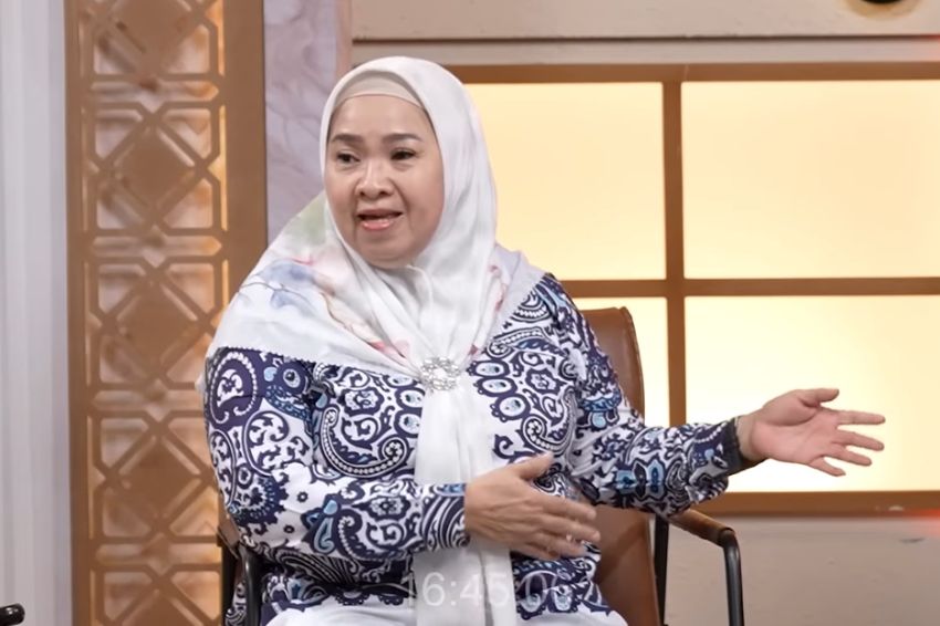 Kisah Mualaf Mama Elly yang Memeluk Islam Sendirian di Antara Anak Beda Keyakinan