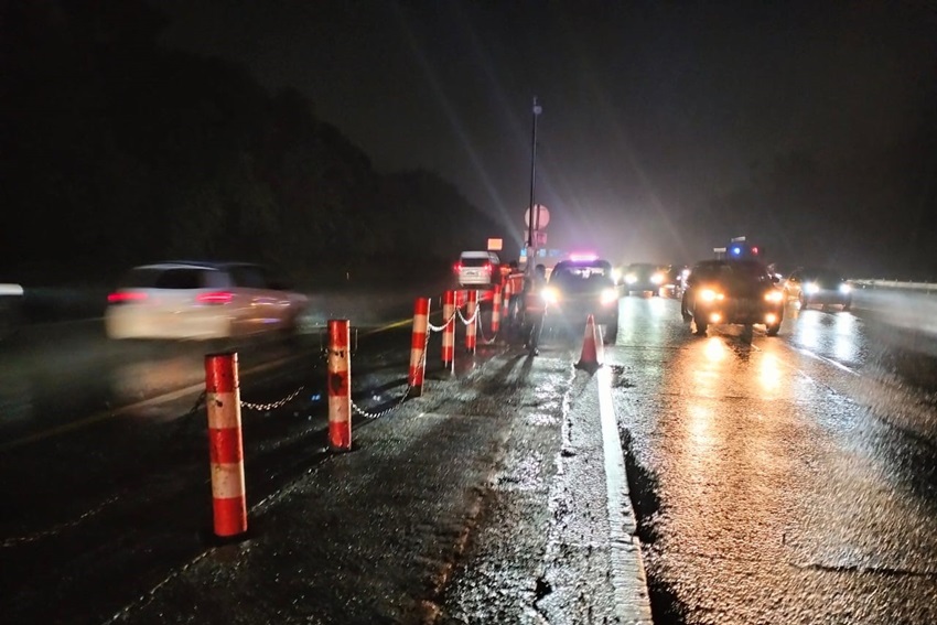 Contraflow Tol Japek Km 47-65 Dihentikan, Malam Ini Normal 2 Arah