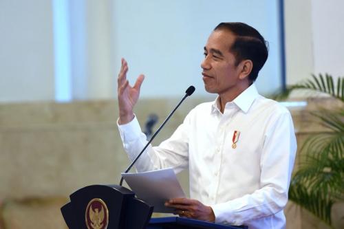 Soal Pabrik Sepatu Bata Tutup, Jokowi: Mungkin Kalah Saing