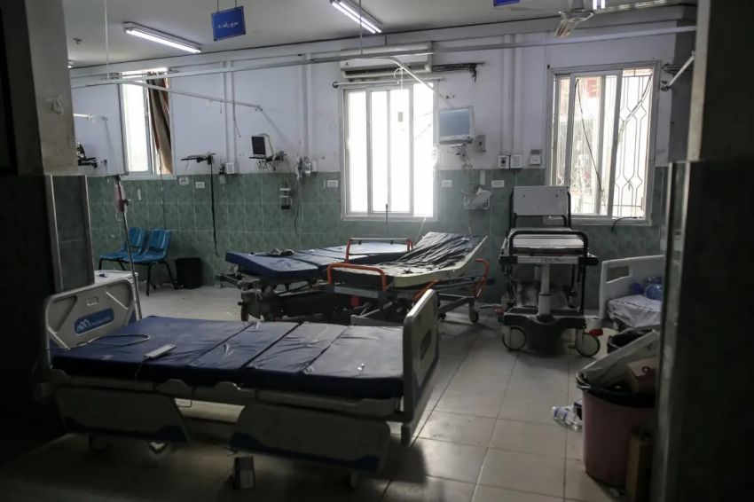 Pasien dan Petugas Medis Tinggalkan Rumah Sakit Utama Rafah