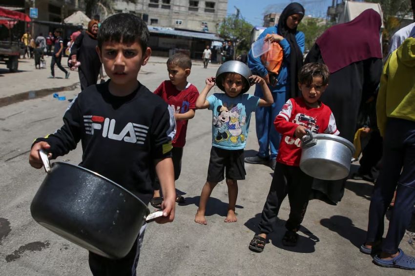 Warga Palestina Terlalu Lapar untuk Tinggalkan Rafah