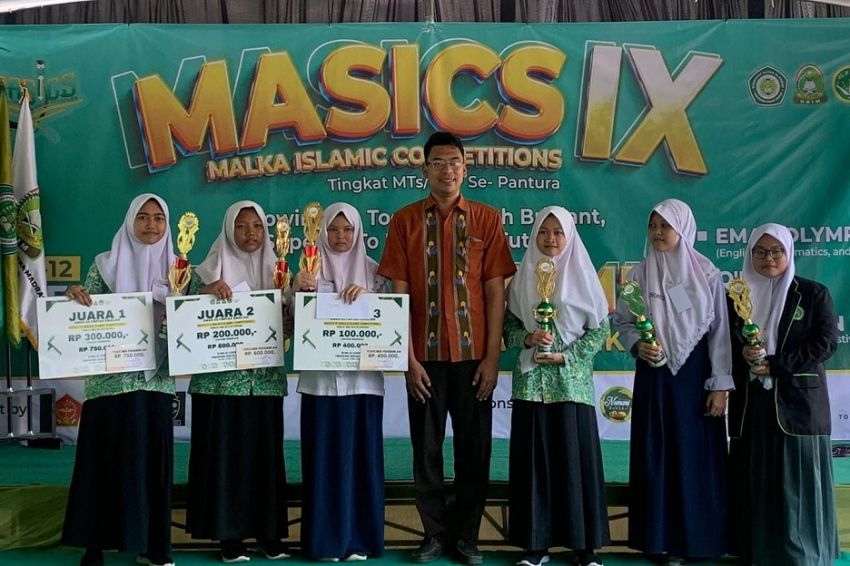 Santri Sunanul Muhtadin Juara Olimpiade Bahasa Inggris se-Pantura