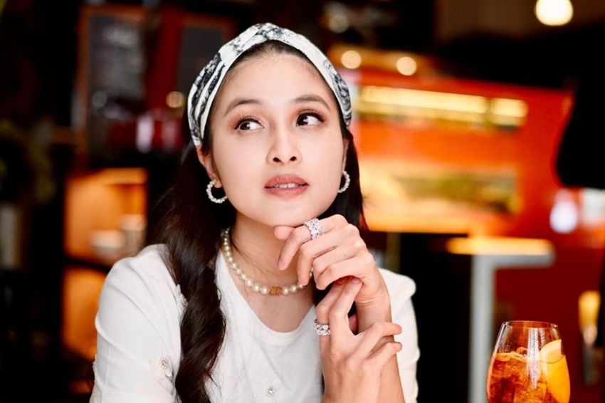 Sandra Dewi Irit Bicara usai Diperiksa Kejaksaan Agung