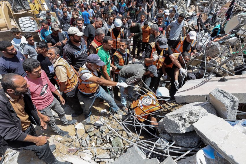 Jet Tempur Israel Bom Rumah Berisi Hampir 100 Warga Palestina