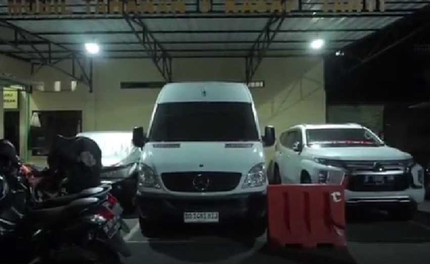KPK Sita Aset SYL, 3 Mobil Mewah dan Moge Diamankan di Polrestabes Makassar
