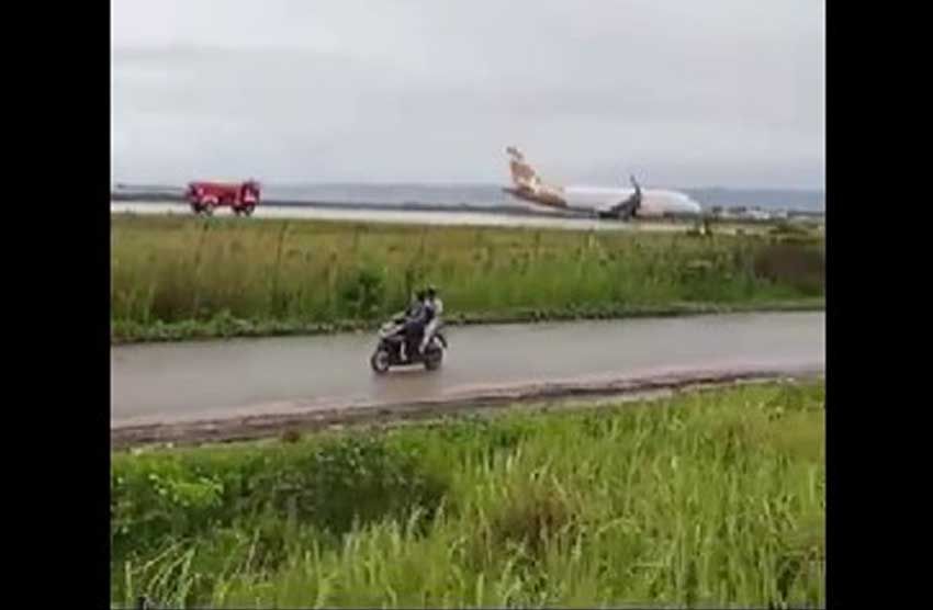 Pesawat Air Jet Tergelincir Keluar Landasan di Bandara Weda Bay Maluku Utara