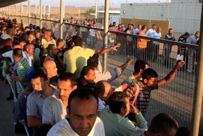 Israel Bekukan Izin Kerja untuk 80.000 Pegawai Palestina dari Tepi Barat