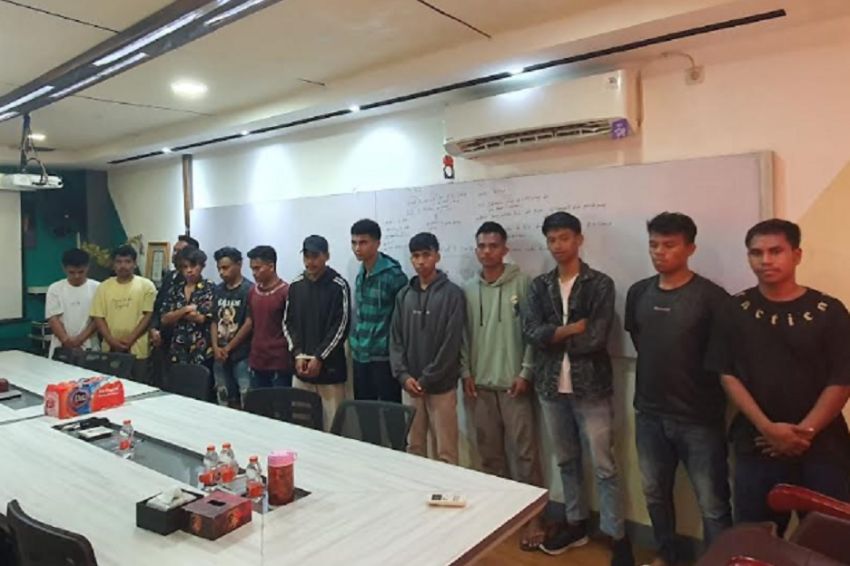Serang Rumah Indekos di Malang Pakai Senjata Tajam dan Ketapel, Belasan Pemuda Asal NTT Diamankan Polisi