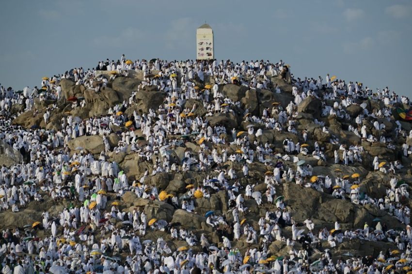 Hari Ini Puncak Haji, Jutaan Jemaah Seluruh Dunia Wukuf di Arafah