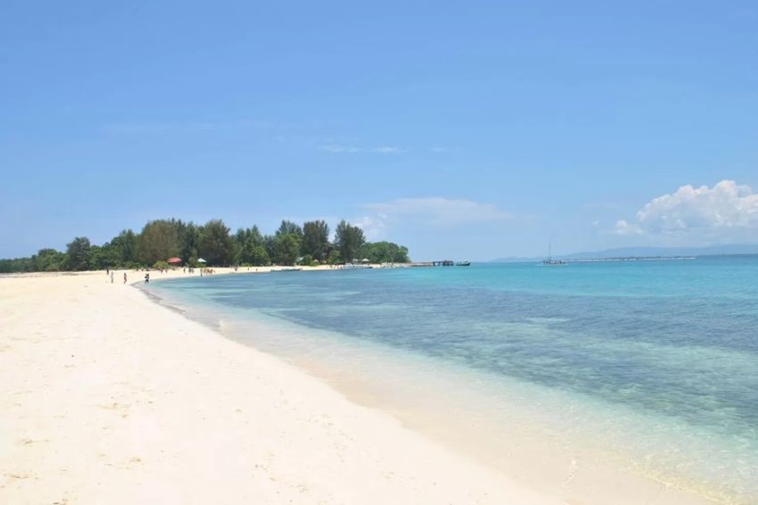 7 Pantai Pasir Putih Dekat Jakarta, Nomor 5 Surga Tersembunyi