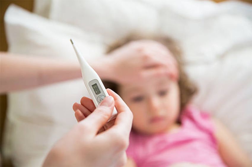 Beda Demam Flu Biasa dan Tanda Hepatitis pada Anak