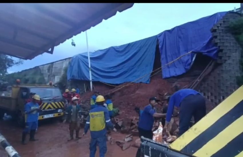 Tebing Tol di Bintaro Longsor, Polisi Pastikan Tidak Ada Korban
