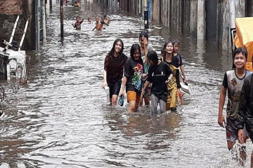 Hujan Deras Guyur Jakarta, 5 RT Terendam Banjir