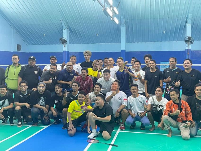 Berlatih Bulu Tangkis Jadi Wadah Berekspresi Komunitas Vapers Badminton Timur