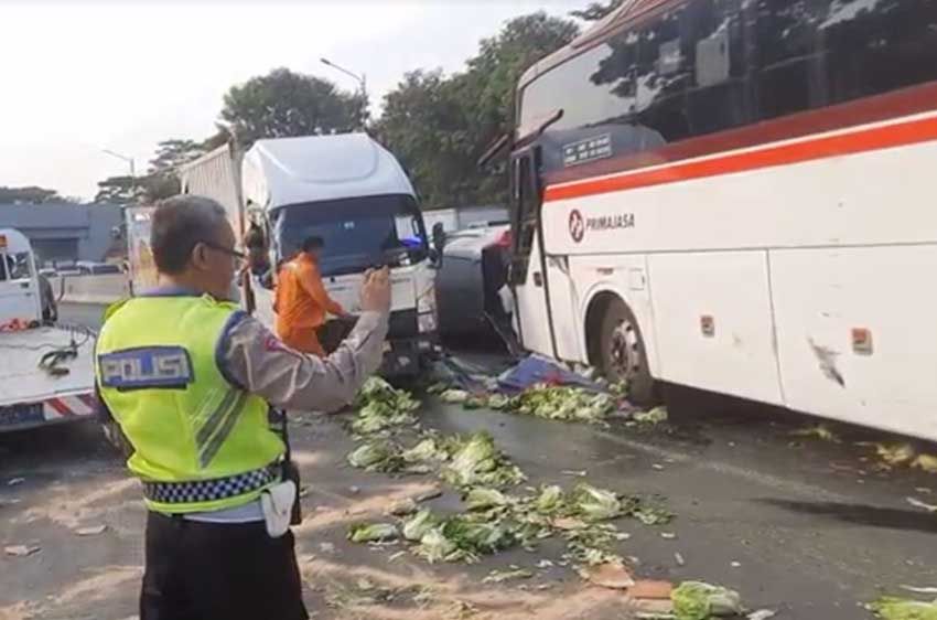 Kepolisian Selidiki Kecelakaan Beruntun 10 Kendaraan di Tol Cipularang, Ini Penyebabnya