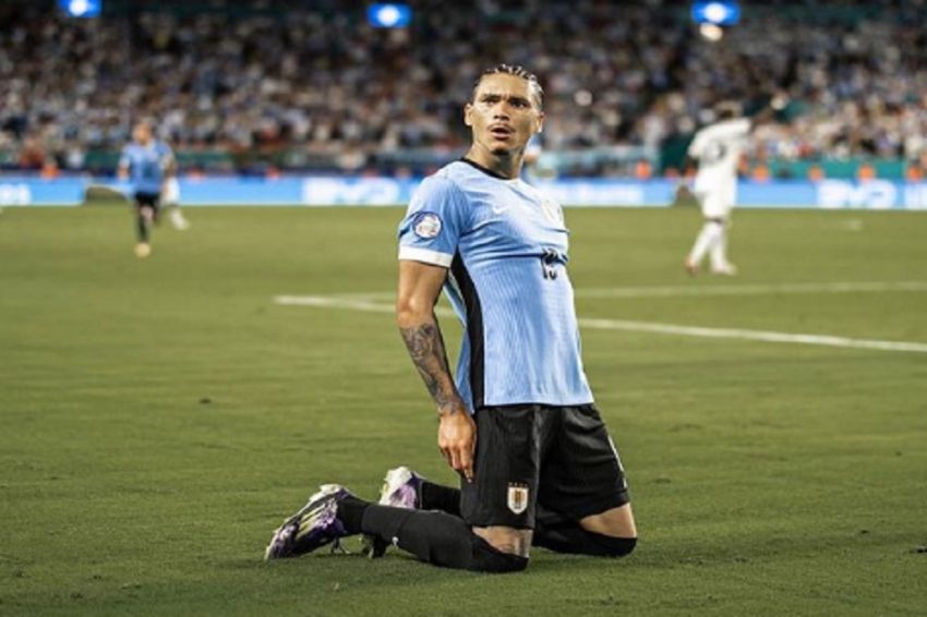 Timnas Uruguay Bentrok dengan Fans Kolombia, Darwin Nunez Kena Pukul