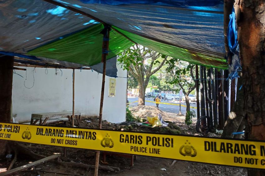 Bandung Gempar! Mayat Pria Ditemukan Penuh Luka di Selokan Jalan Buahbatu