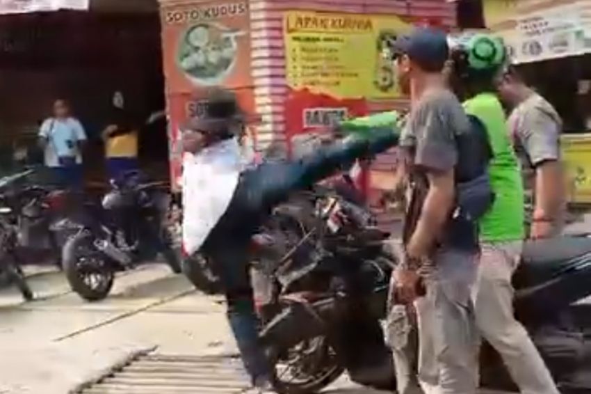 Ojol Ditendang Debt Collector di Bekasi, Polisi Cari Korban dan Pelaku