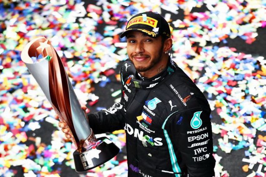 Lewis Hamilton Pindah ke Ferrari, Mercedes Pusing Cari Pengganti