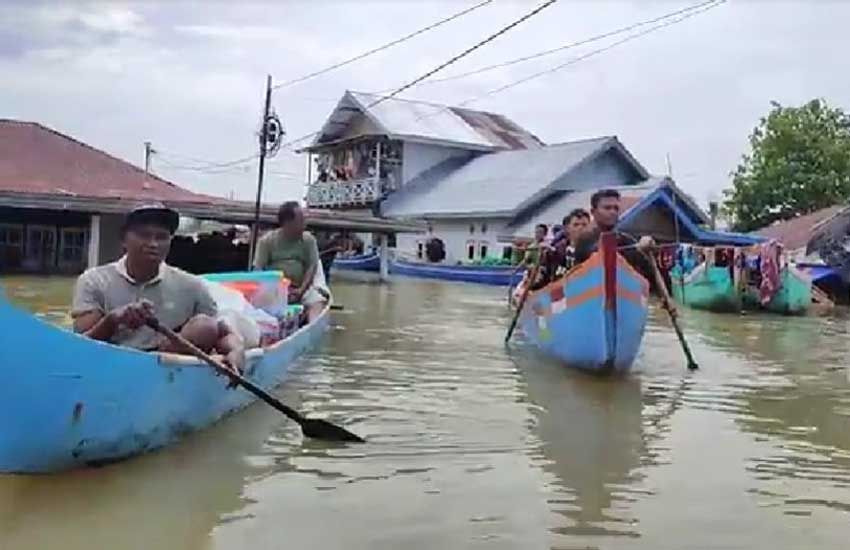 Ketinggian Air Mencapai 1 Meter, Sebagian Warga Korban Banjir Gorontalo Enggan Mengungsi