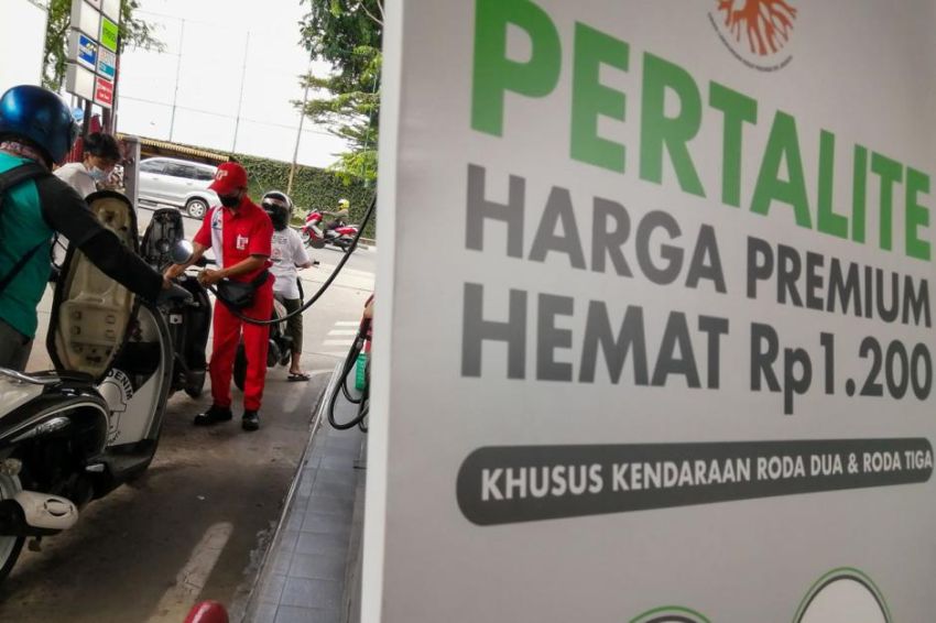 3 Menteri Jokowi Merapat ke Kantor Airlangga Bahas Pembatasan BBM, Jadi atau Enggak?