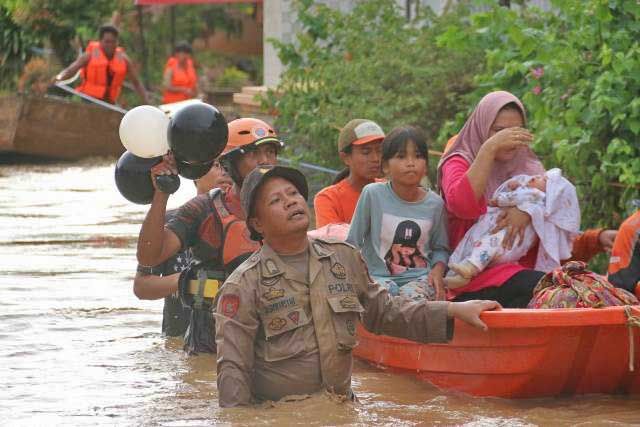 Banjir dan Longsor Kepung 4 Kecamatan di Luwu, Jalan Trans Sulawesi Terputus