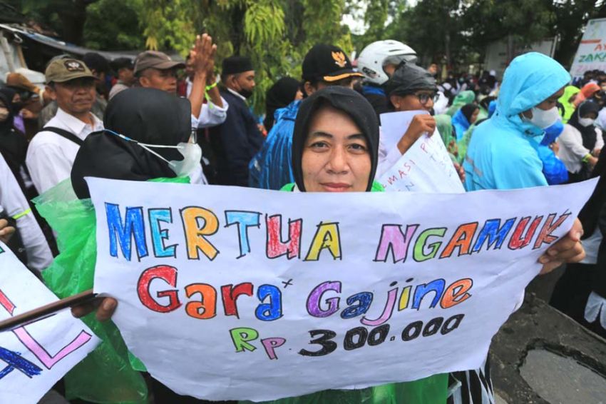 DPR Anggap Pemecatan Ratusan Guru Honorer Jakarta Langgar UU