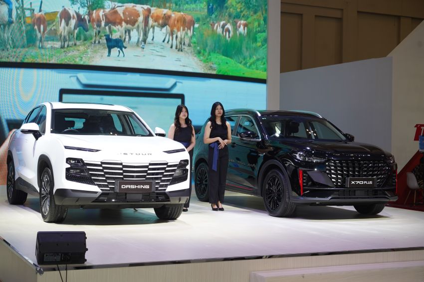 Jetour Hadir di GIIAS 2024 dengan Strategi Berbeda: Fokus SUV Bensin & Hybrid, Mobil Listrik Menyusul