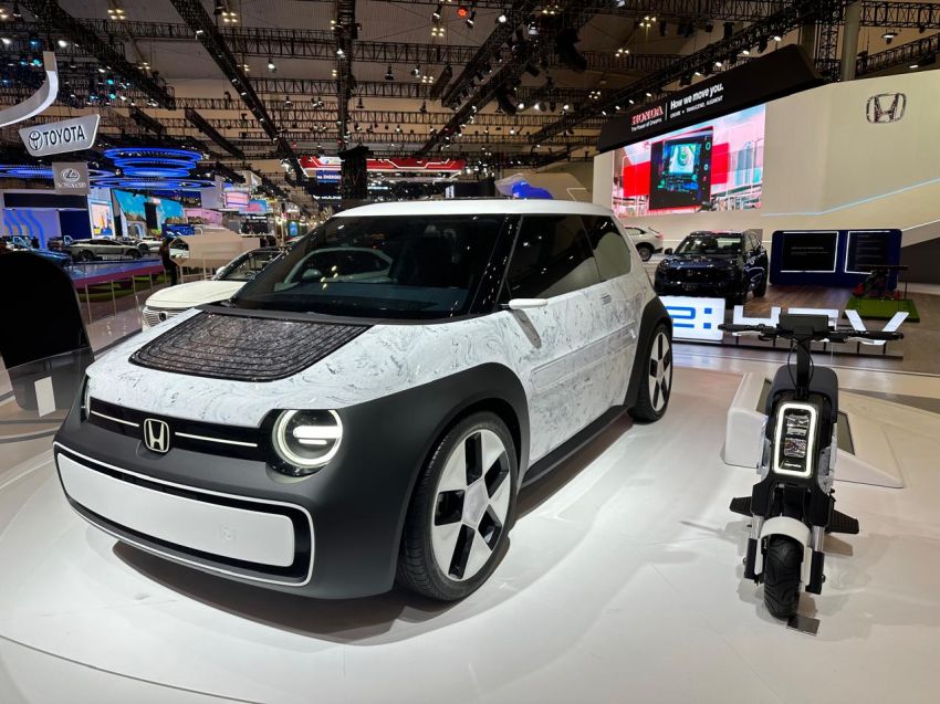 GIIAS 2024: Pesta Mobil Konsep Futuristik yang Mengguncang Pecinta Otomotif!