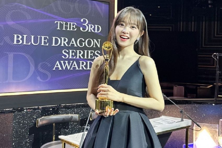 Viral Pidato Kemenangan Park Bo Young di Blue Dragon Awards, Fans Menangis Haru