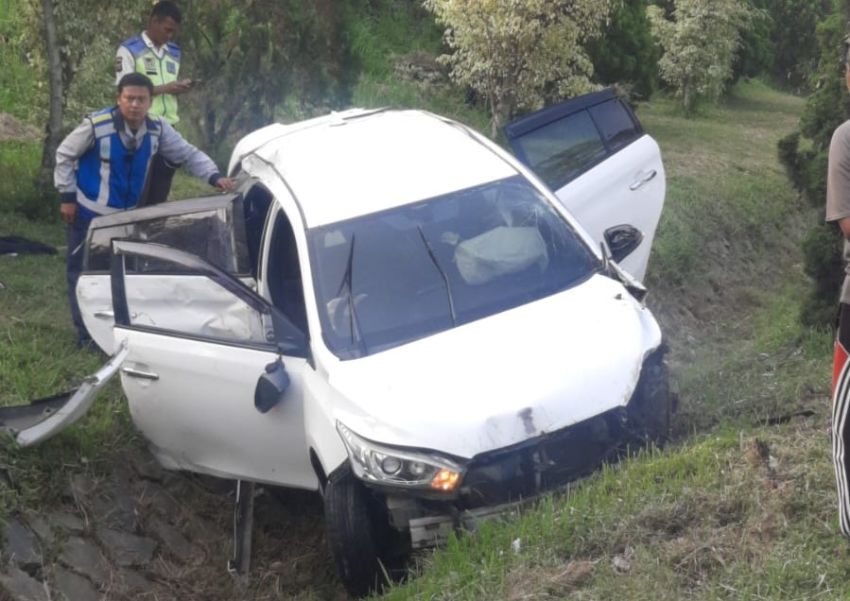 Kecelakaan Tunggal di Tol Cipularang, 3 Orang Terluka