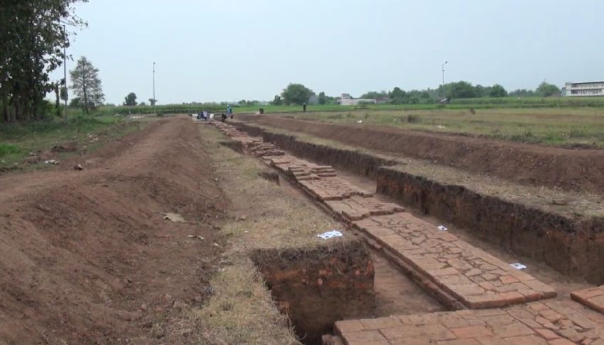 Tim Arkeolog Temukan Struktur Pagar Kuno di Mojokerto, Diduga dari Era Majapahit