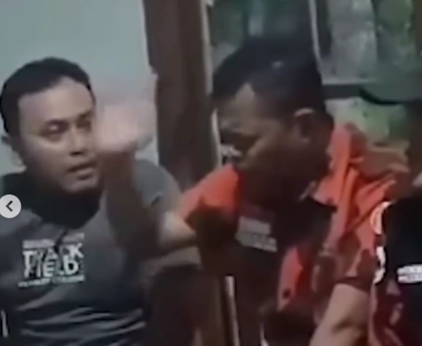 Viral! Video Oknum Anggota Ormas Intimidasi Warga Pelapor Pungli di Kebumen