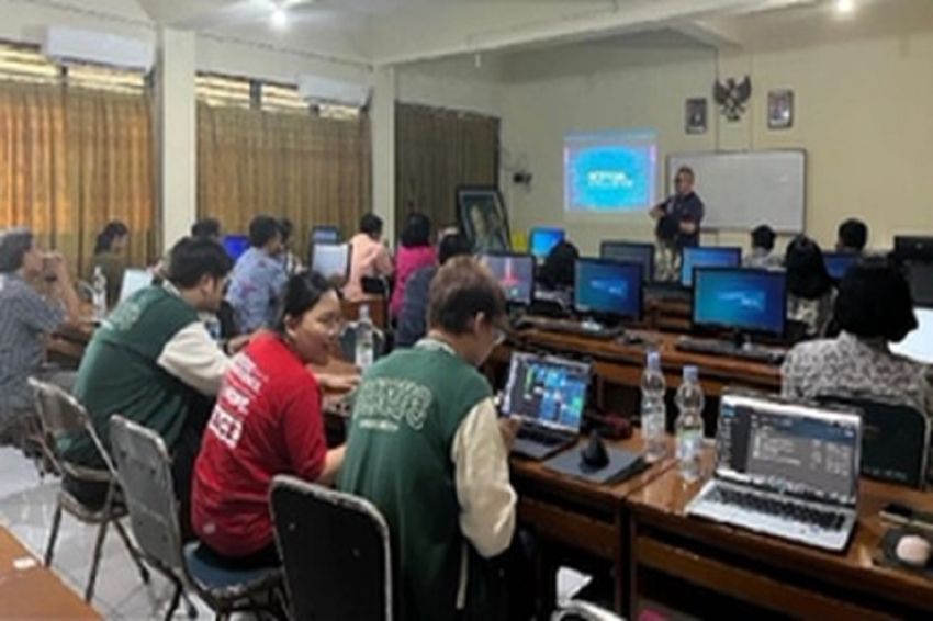 Ciptakan Daya Tarik Media Pembelajaran, Binus University Semarang Gelar Pelatihan AI Guru SMA