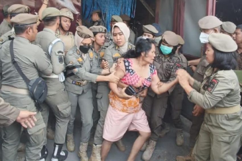 Ricuh, Penghuni Gigit Petugas saat Balai Karantina Medan Ditertibkan