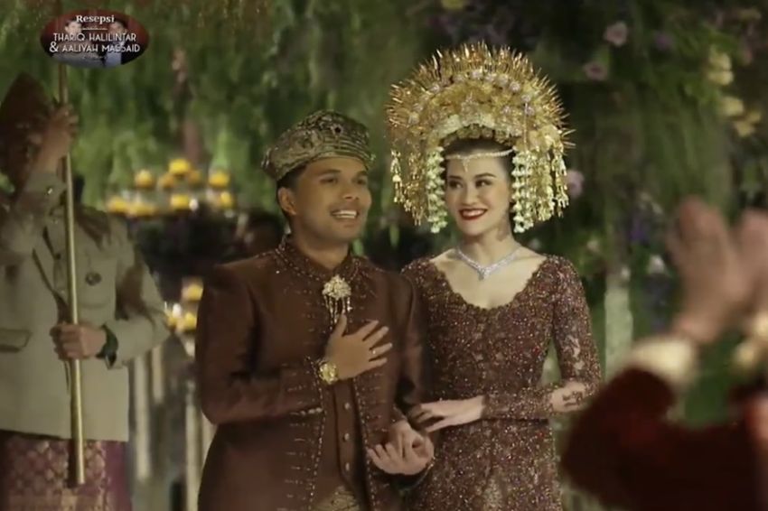 3 Potret Resepsi Pernikahan Thariq Halilintar dan Aaliyah Massaid dengan Adat Minang