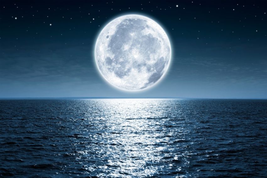 Bulan Terdeteksi Semakin Menjauh dari Bumi