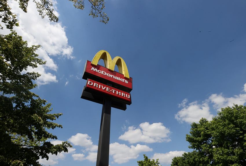 Boikot Anti Israel bikin Penjualan Seret, McDonald's Bakal Pangkas Harga