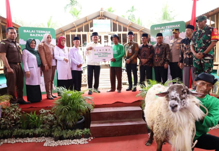 Berdayakan Mustahik, BAZNAS RI Luncurkan Balai Ternak di Kabupaten Banyumas