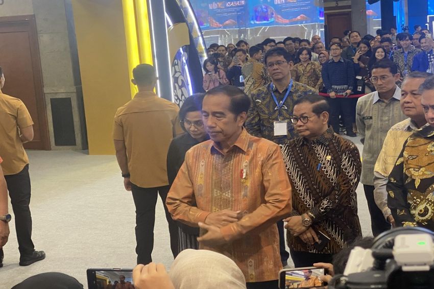 Soal Sidang Kabinet Digelar di IKN, Jokowi: Tunggu Semuanya Siap