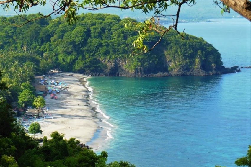 6 Pantai Tersembunyi di Indonesia, Nomor 3 Berjarak 1 Jam dari IKN
