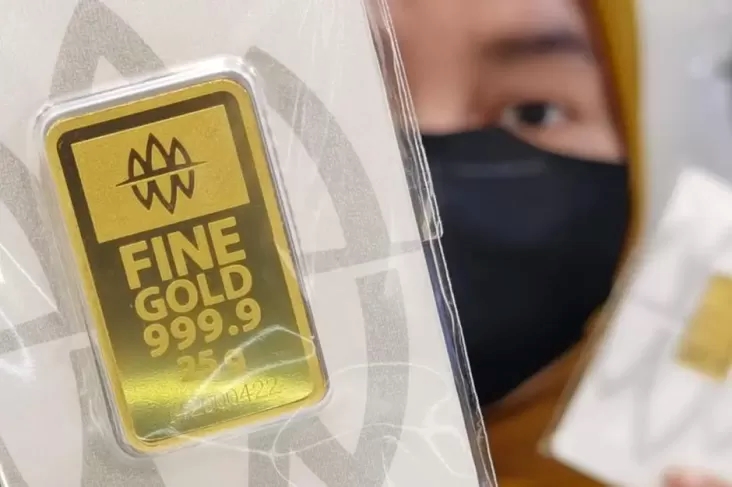 Akhir Pekan harga Emas Antam Turun Rp3.000 per gram, Ini Rinciannya