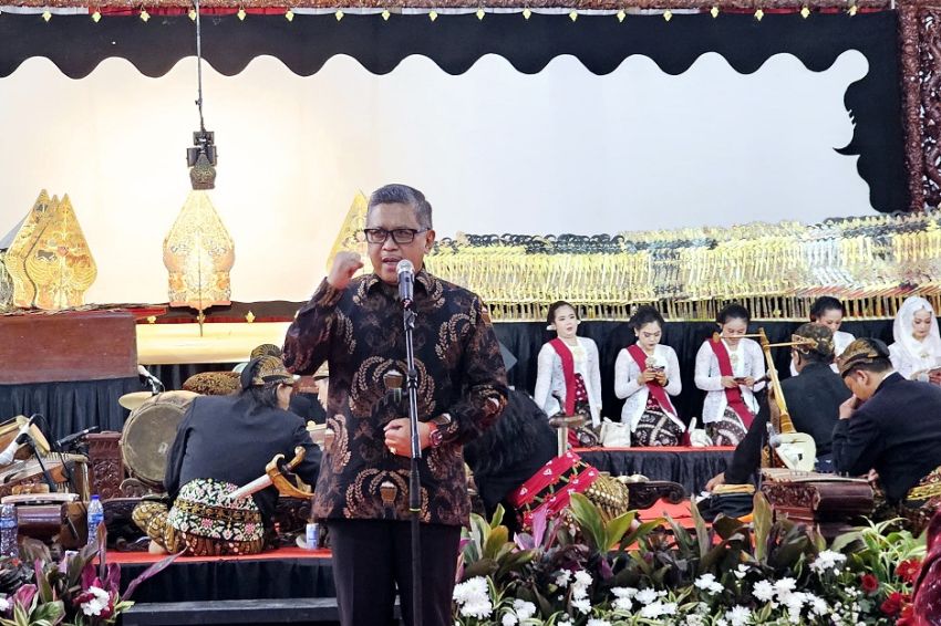 Jokowi Minta Maaf, PDIP: Seluruh Kebijakan Presiden Harus Dipertanggungjawabkan