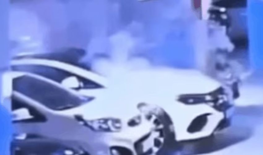 Mobil Listrik Mercedes-Benz EQE Terbakar Misterius di Parkiran, 21 Orang Dirawat dan 100 Mobil Rusak