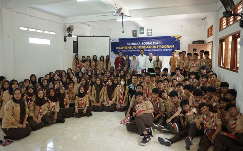 Pahami Dunia Bisnis Digital, Siswa SMK Multicomp Depok Ikut Inkubasi Digipreneur