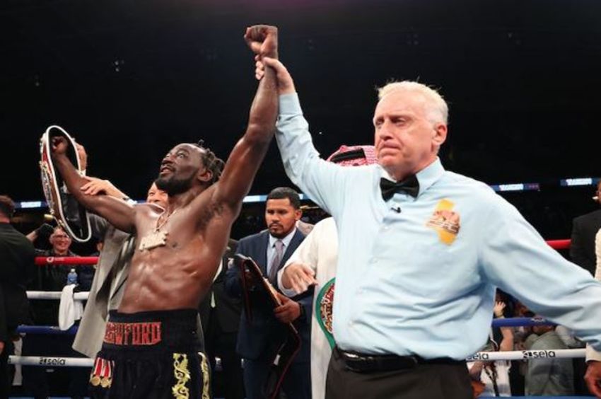 Terence Crawford Juara Dunia 4 Divisi, Perpanjang Rekor Menang 41-0