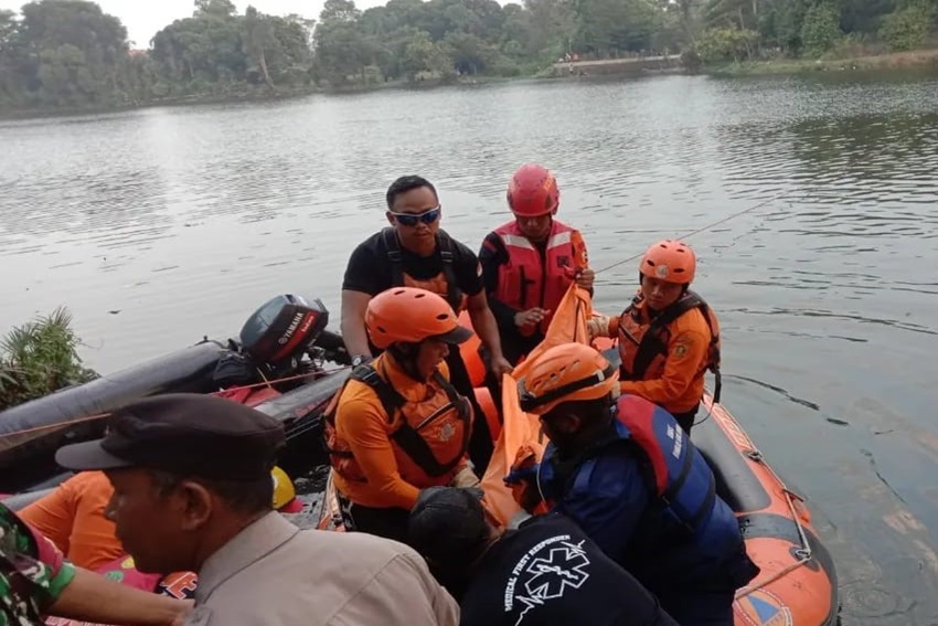 Pria Tewas Tenggelam di Setu Citatah usai Minum Ciu, Ditemukan di Kedalaman 4 Meter