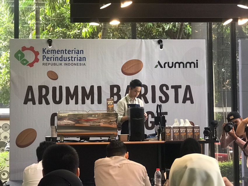 Gelar Inovasi Produk dan Kompetisi Barista: Kemenperin Perkenalkan Susu Kacang Mede Lokal Pertama di Indonesia