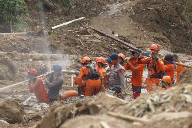 Basarnas Gunakan GPR untuk Cari 3 Korban Longsor di Kabupaten Bogor